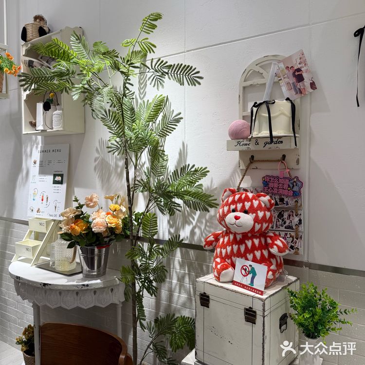 🔥东郊记忆偶遇超可爱熊猫咖啡店！信居然来过！