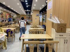 大堂-江城燕子大排档(江汉路步行街店)