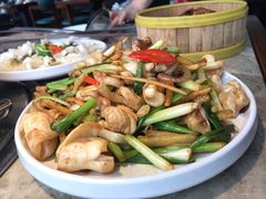葱姜炒鱼杂-淘米捞·米汤脆鲩鱼火锅(福田皇岗店)