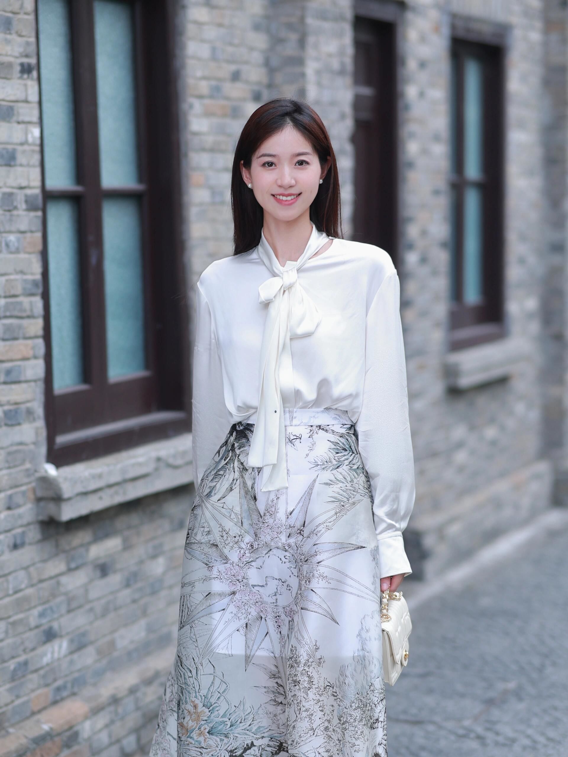 丝绸套装～奢华工作风
