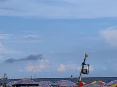 -侨港海滩