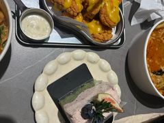 -W COLLECTIVE  DESSERT SHOP