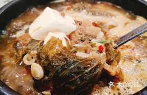 Dried Cabbage and Tofu Soup