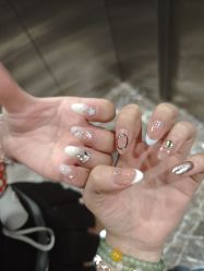 -UGIRL有个美甲