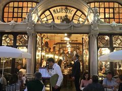 -Majestic Café