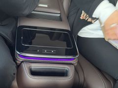 -上海星瀚奔驰4S店(红柳路店)