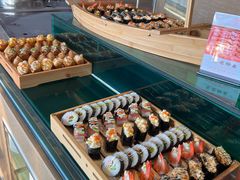 -荣誉国际酒店-云顶旋转餐厅