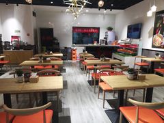大堂-极有家小鱼小鸡石锅煲(佳兆业店)