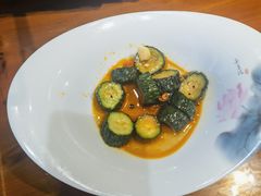 -头上红煨盐鸡·非遗院子餐厅