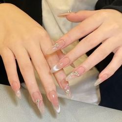 -桃色美甲沙龙
