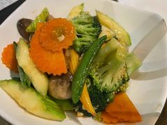 蚝油炒时令蔬菜-青檸泰 LIME THAI (财富购物中心店)