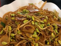 -老吴起黄米饭炖羊肉剁荞面