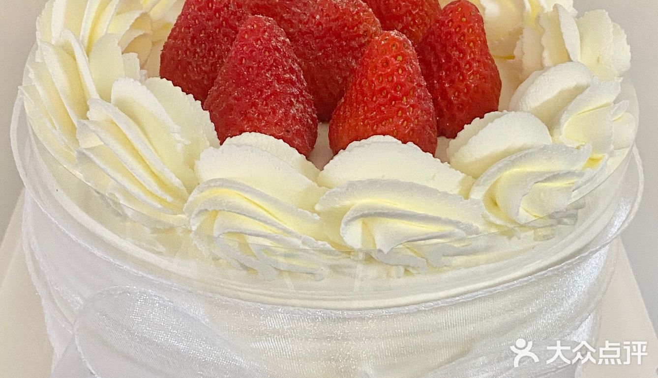 🍓草莓蛋糕真的太适合闺蜜聚会啦！