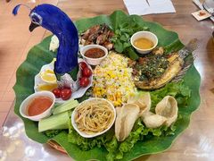 -沐毫傣泐云南菜孔雀宴•手抓饭傣味烧烤(曼听公园店)