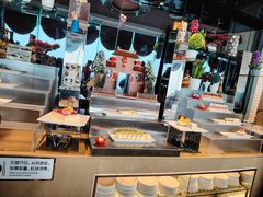 -荣誉国际酒店-云顶旋转餐厅