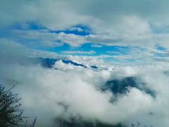 -亚拉雪山风景区