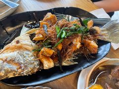 -Kub Kao Kub Pla (Terminal21)