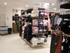 -优衣库(青岛伟东乐客城店)
