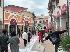 -佛罗伦萨小镇广佛名品奥特莱斯(疏港路店)