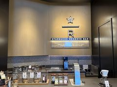 -星巴克臻选(上海合生汇1F店)