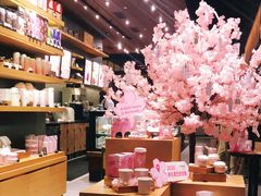 零售区-星巴克臻选(深圳罗湖万象城店)