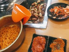 -肉甲韩国木炭烤肉(新壹街1店)