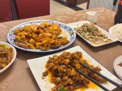 -金牌餐厅·天津菜·八珍豆腐·老爆三(瓷房子店)