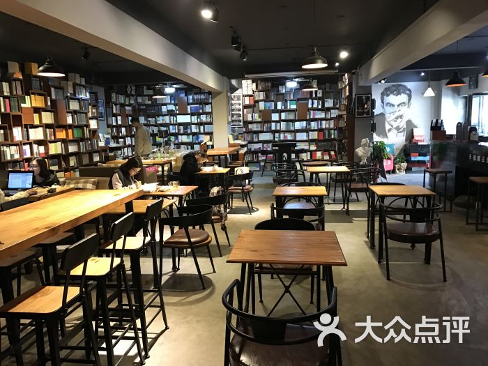 卡佛独立书店(桃子湖店)图片 第12张