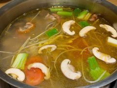 酸萝卜鸭架汤-守柴炉烤鸭(科华中路王府井店)