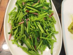 藜蒿炒腊肉-西江美食舫·江西菜(健德桥店)