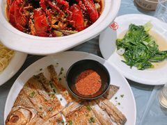 -肥肥虾庄·金牌油焖大虾(东湖欢乐谷店)