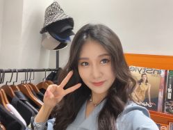 -AYO SALON