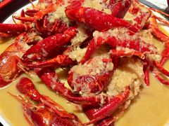 -虾弄弄海派小龙虾·牛羊蝎子火锅