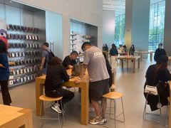 -Apple零售店(华贸购物中心店)