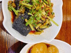 -黑白电视长沙小吃(美林M·LIVE天地东座店)