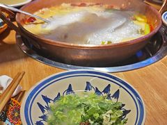 -洱火云南酸菜牛肉火锅(石景山当代商城店)