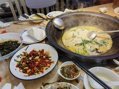 -陈大锅·岳阳鱼馆·地道岳阳菜(美食街店)