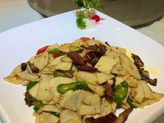 春笋炒腊肉-耀升国际饭店