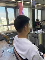 -藤野造型烫发染发