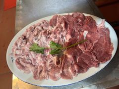 天衣无缝拼一两肉拼望天光-华哥新鲜猪精品美食