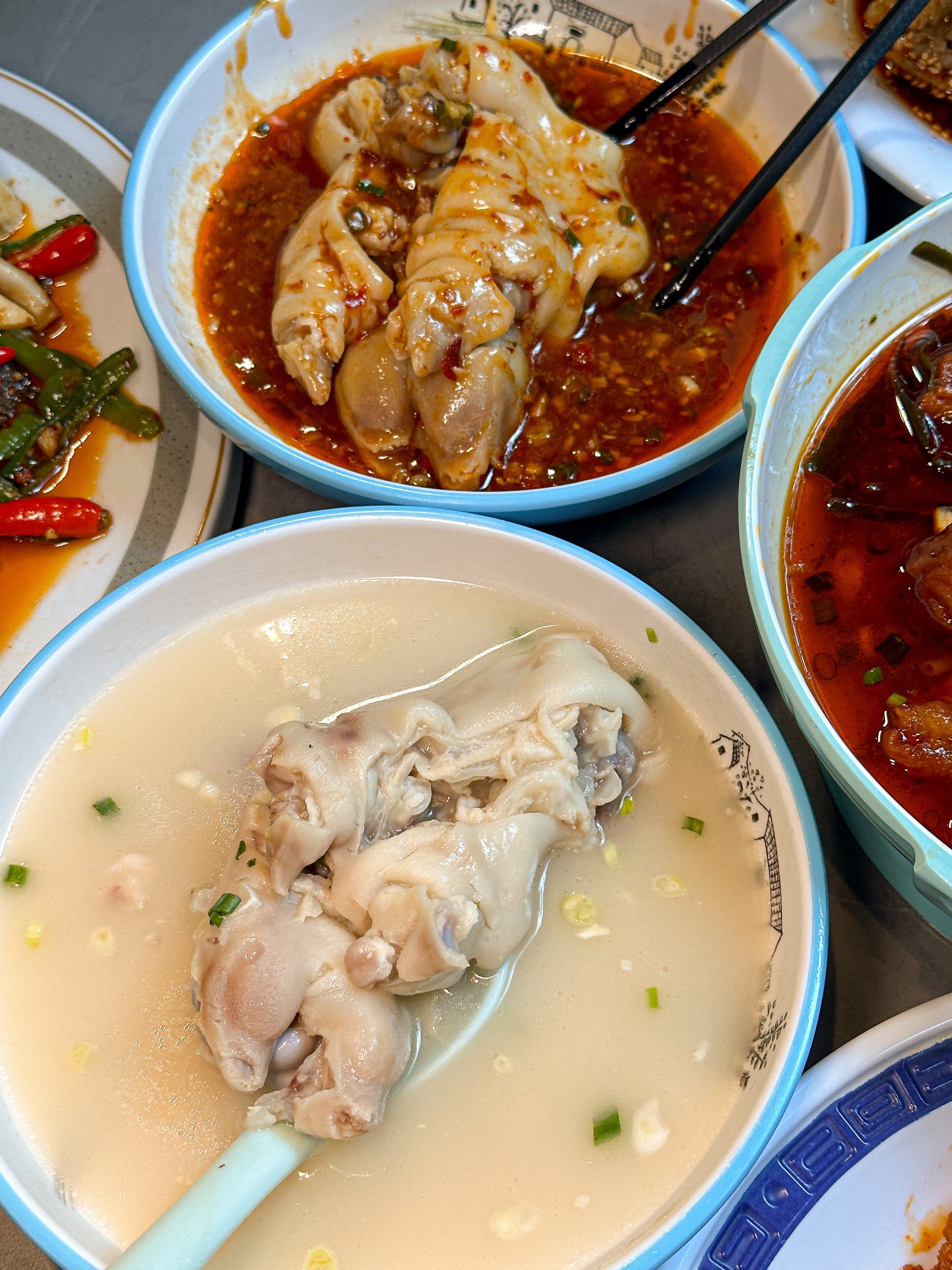 成都春熙路!蹄花我只吃他家!