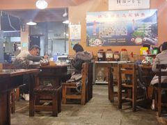 大堂-抚仙湖生态石锅鱼野生菌(告庄店)