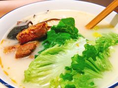 霸王豚骨拉面-汤去三面(骆驼店)