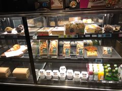 面包甜点陈列柜-星巴克臻选(上海长风大悦城店)