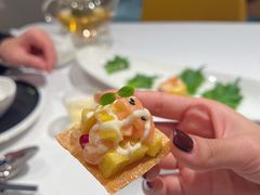 千层酥配芒果三文鱼-梧桐Plus·创意京·川料理(万象城店)