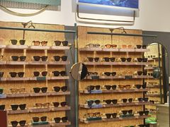 -MUJOSH木九十眼镜(月星环球港B1店)