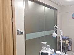 -上海仁爱医院口腔科 · 种植