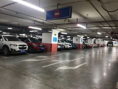 -中山公园-龙之梦停车场