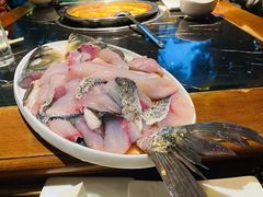花鲢全鱼-三只耳火锅(宽窄巷子店)