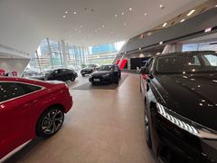 -深圳锦龙奥迪4S店(前海店)